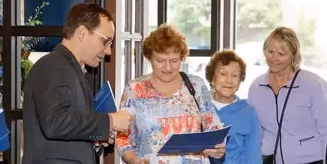 10 Things to Know When Touring Assisted Living