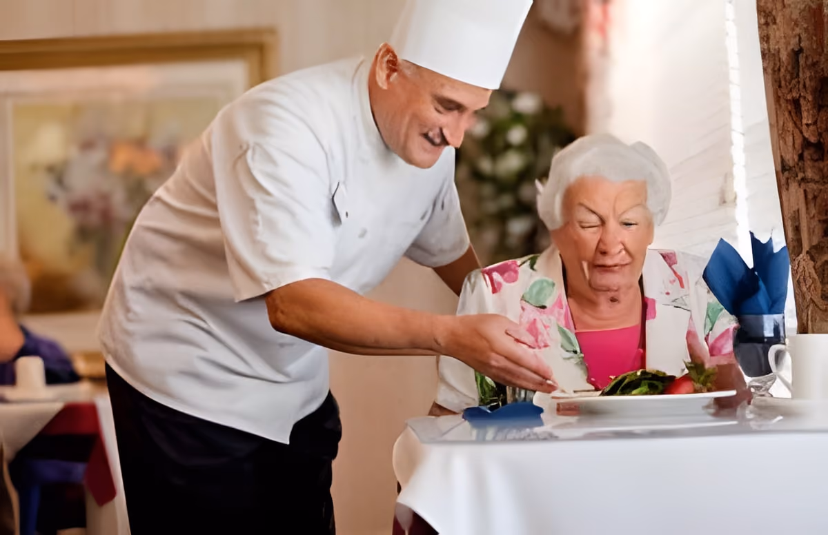What to expect of dining in assisted living