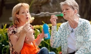 Do’s and Don’ts for Visiting Your Loved One with Dementia