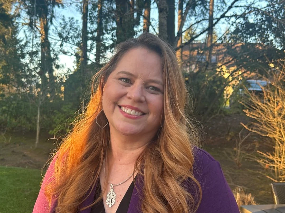 Julie Ambachew